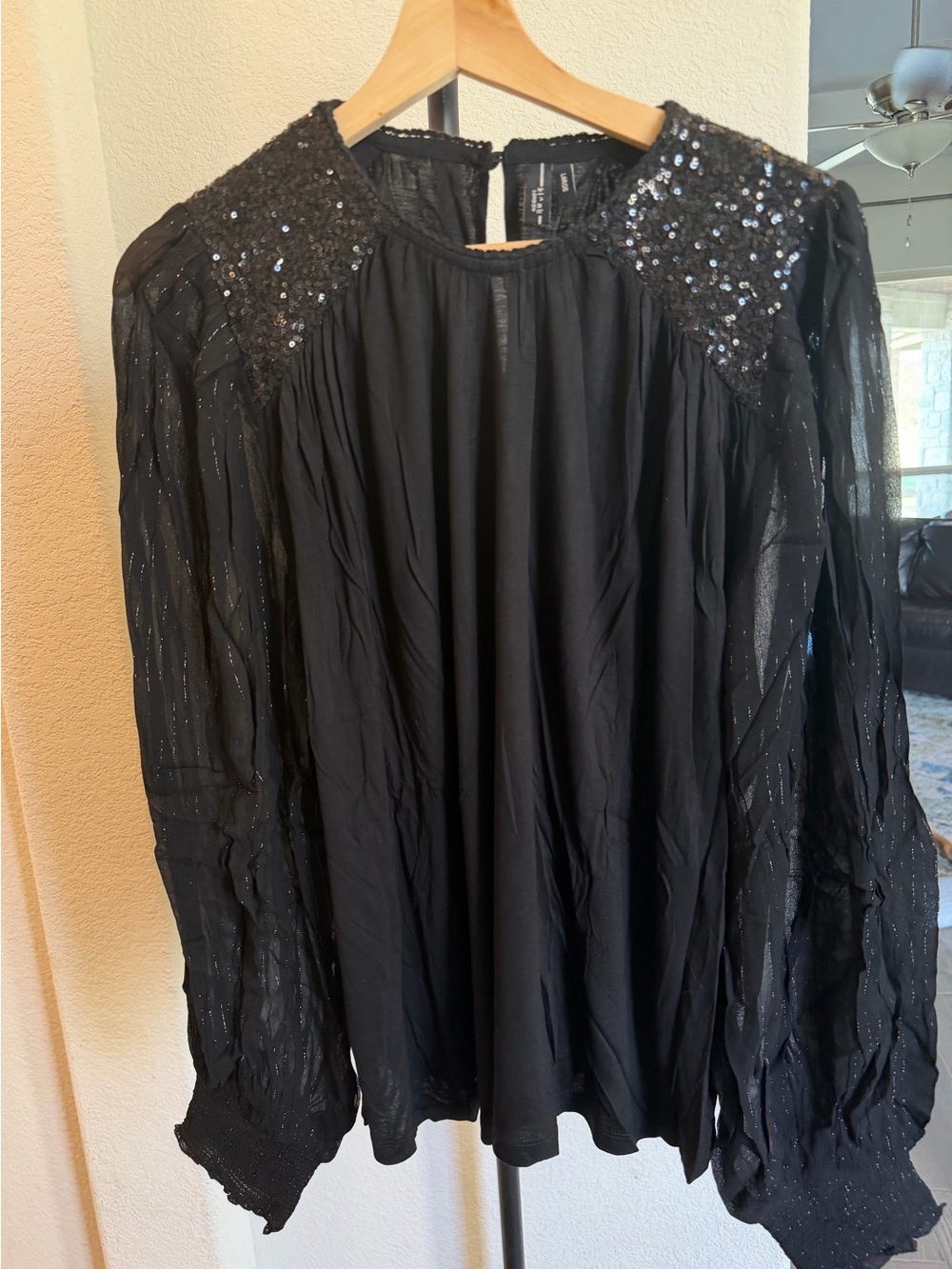 Women's Black Sequined Shoulder Long-Sleeve Blouse